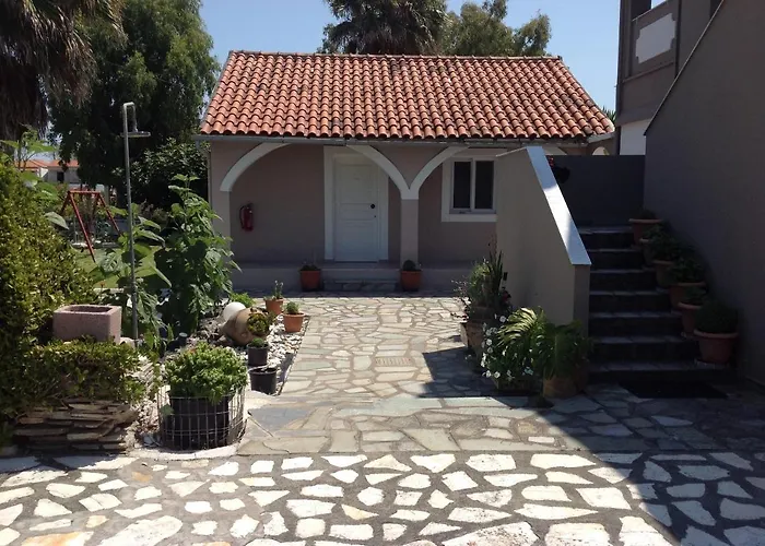 Babis Apartments & Studios Iremia