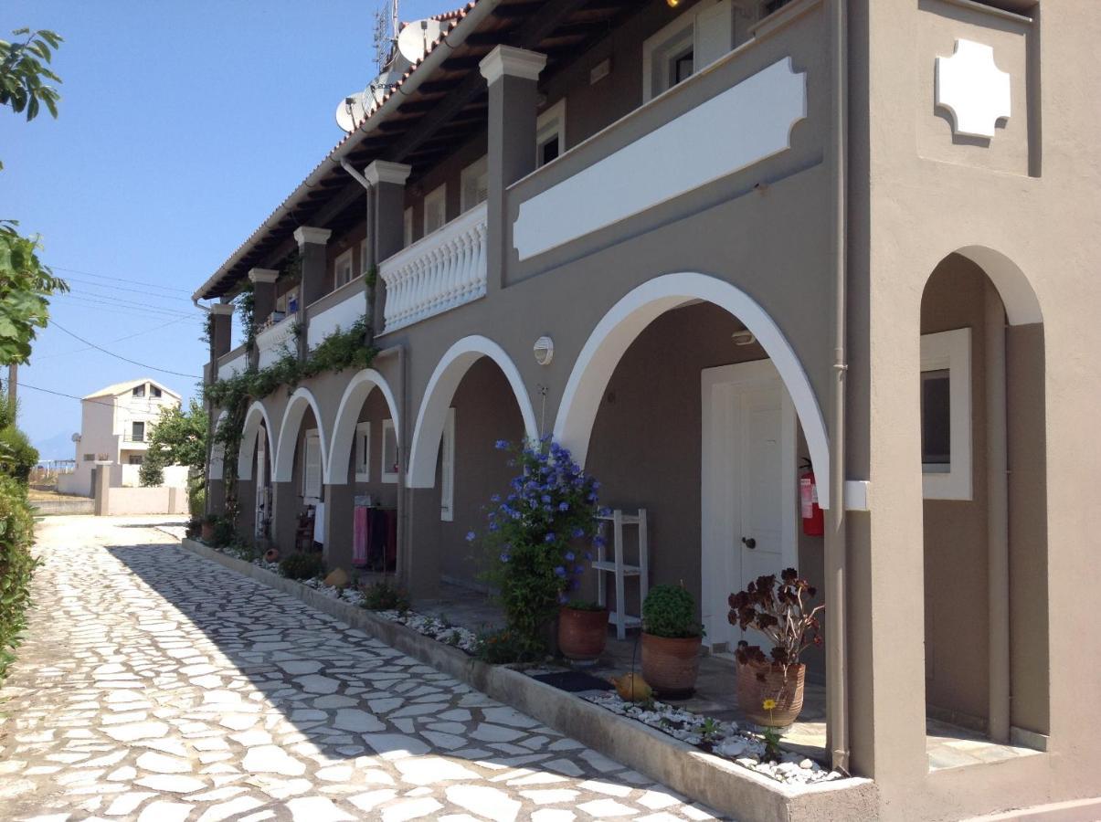 Babis & Iremia Acharavi (Corfu)